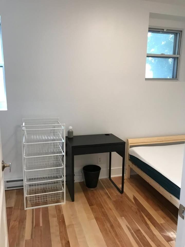 Expansive 5 BR in the Heart of the Plateau Apartment in Laval