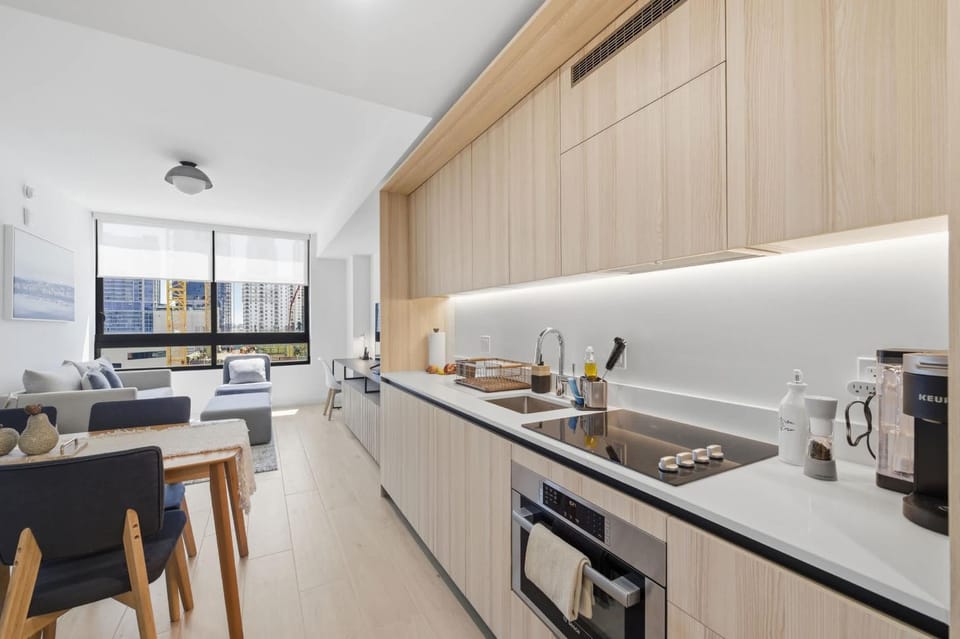 Brand New Downtown Miami 1BR with Skyline Views House in Miami