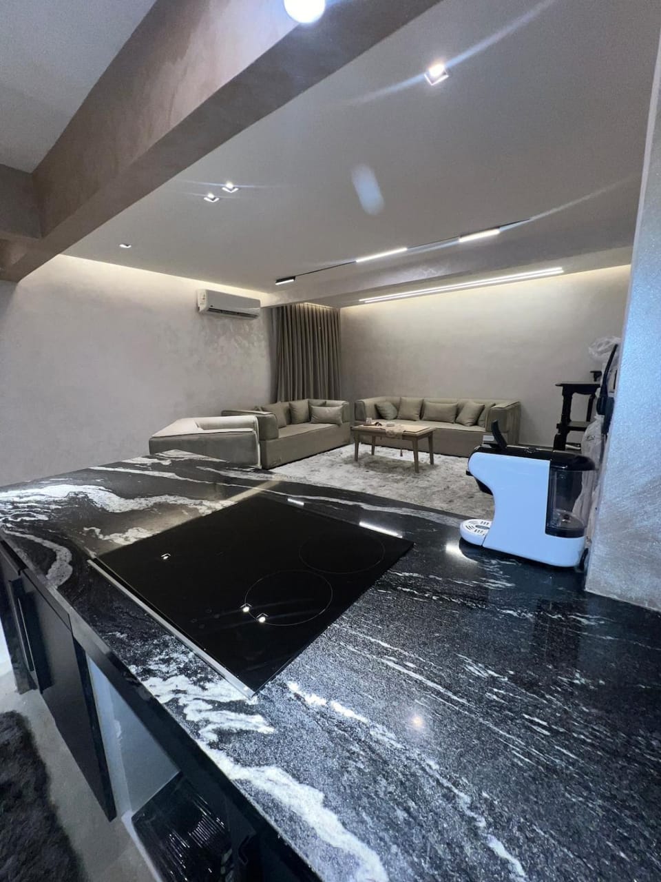 Apartment with hotel amenities and a hotel entrance, monitored by 24-hour cameras Apartment in Egypt