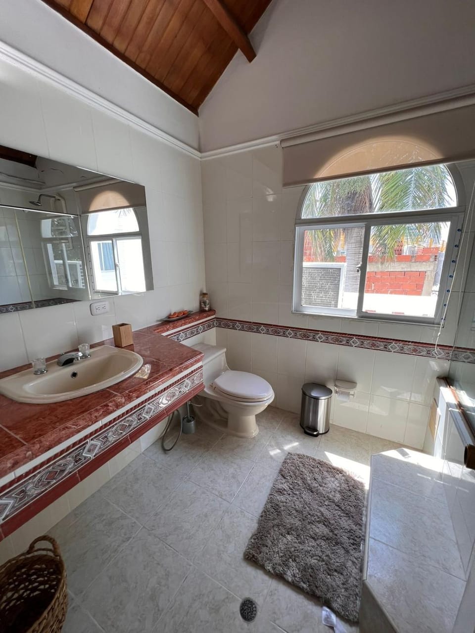 Large beach house near Las Américas Hotel, shared pool House in La Boquilla