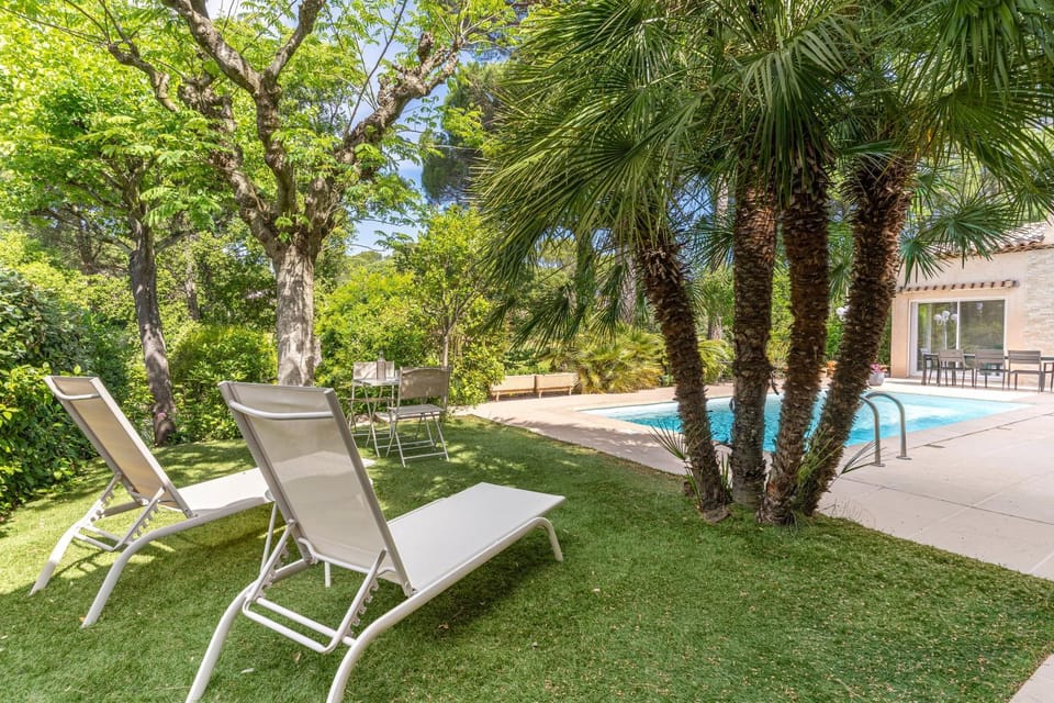 Patio, Day, Natural landscape, Garden, Other, Garden view, Swimming pool