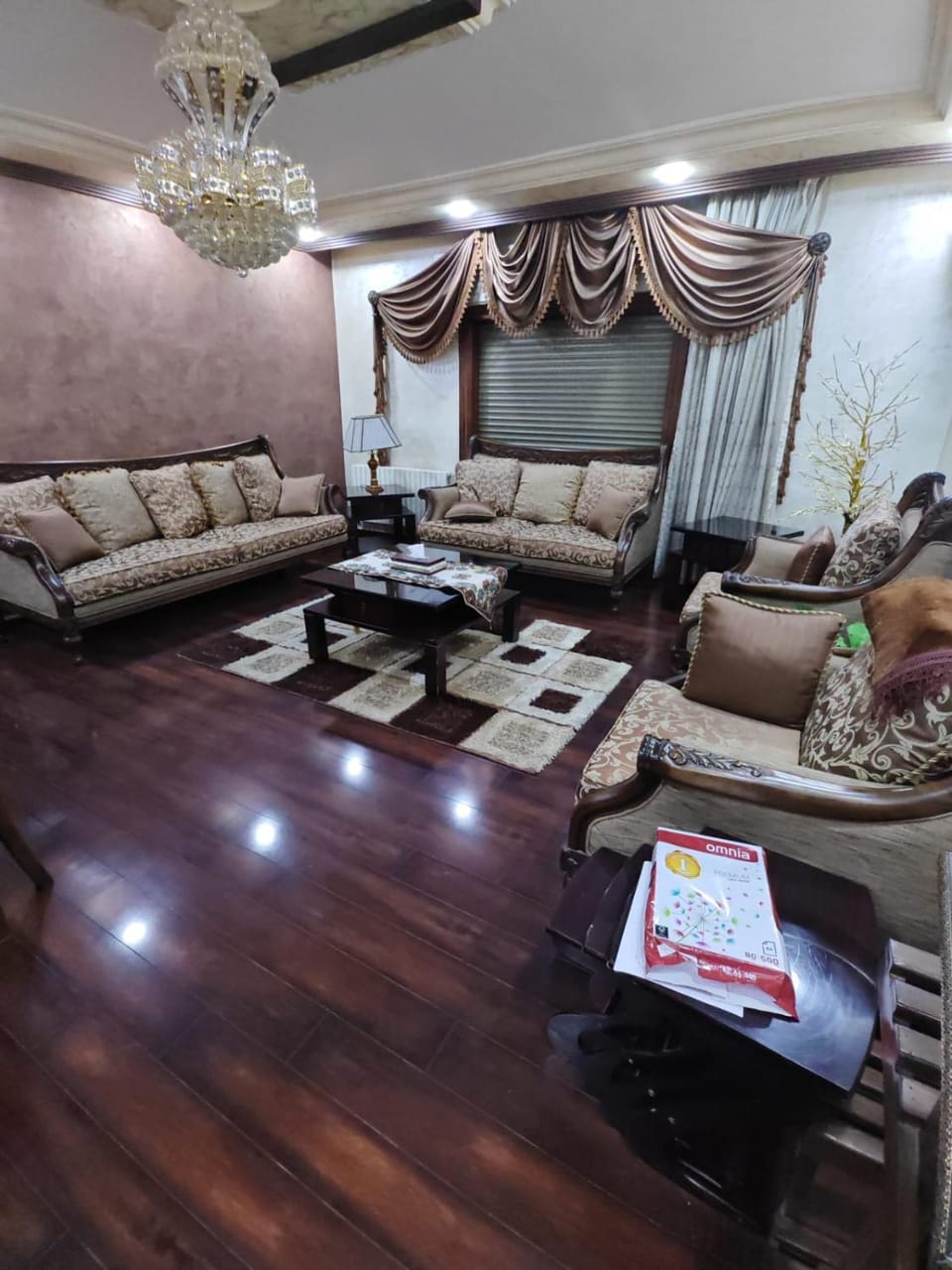 اربد التخصصي قرب بوابه الطب لجامعه اليرموك والاقتصاد 220متر سووووبر ديلوكس Apartment in North District