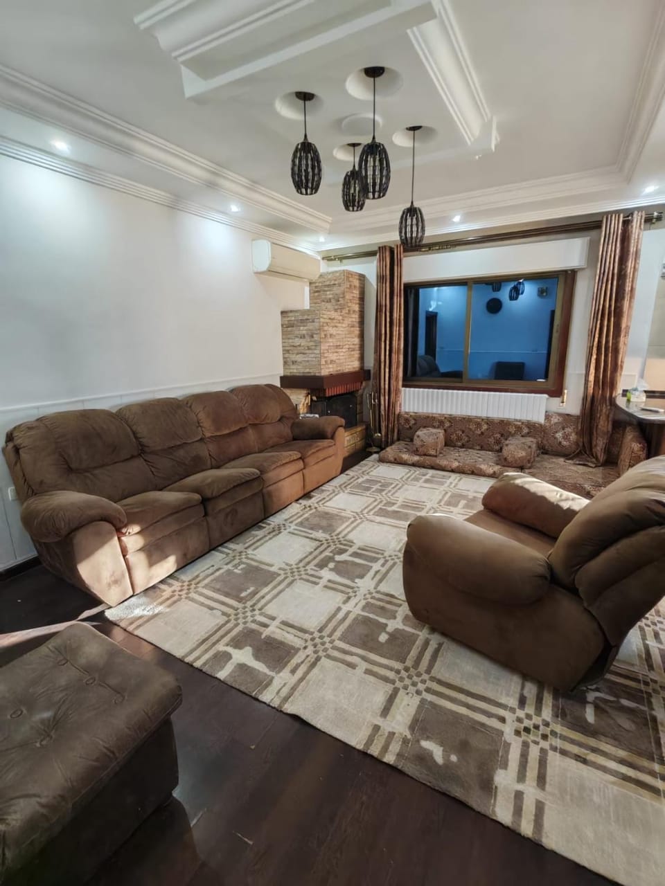 اربد التخصصي قرب بوابه الطب لجامعه اليرموك والاقتصاد 220متر سووووبر ديلوكس Apartment in North District