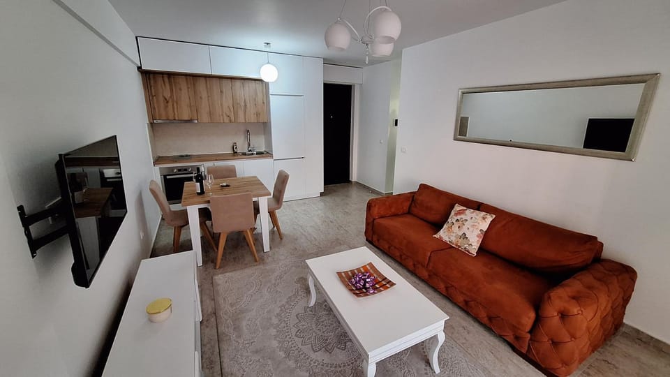 Communal lounge/ TV room, TV and multimedia, Kitchen or kitchenette, Living room, Seating area, Dining area, Evening entertainment