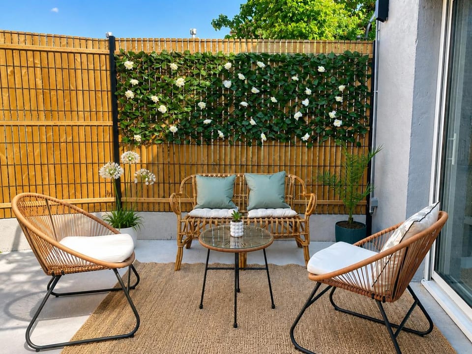 Patio, Balcony/Terrace