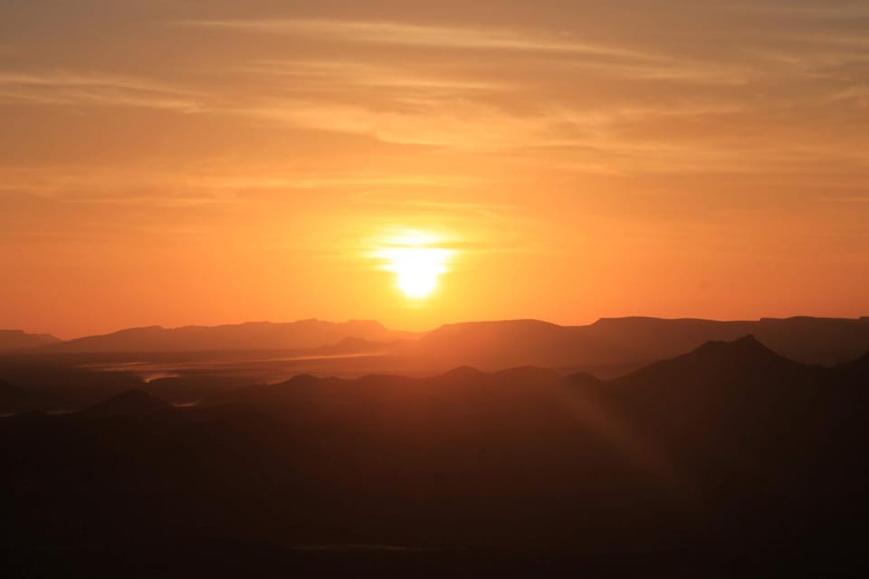 View (from property/room), Landmark view, Mountain view, Sunset