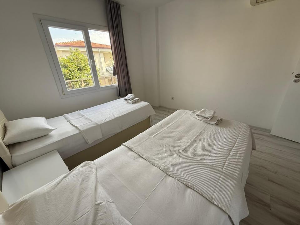 YEDIALYUZ HAVUZ BASI villalari Villa in Aydın Province