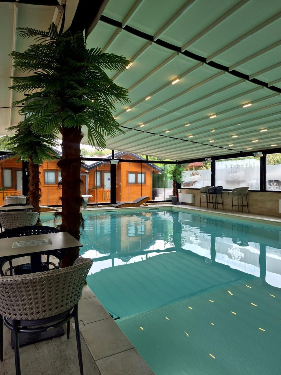 Swimming pool