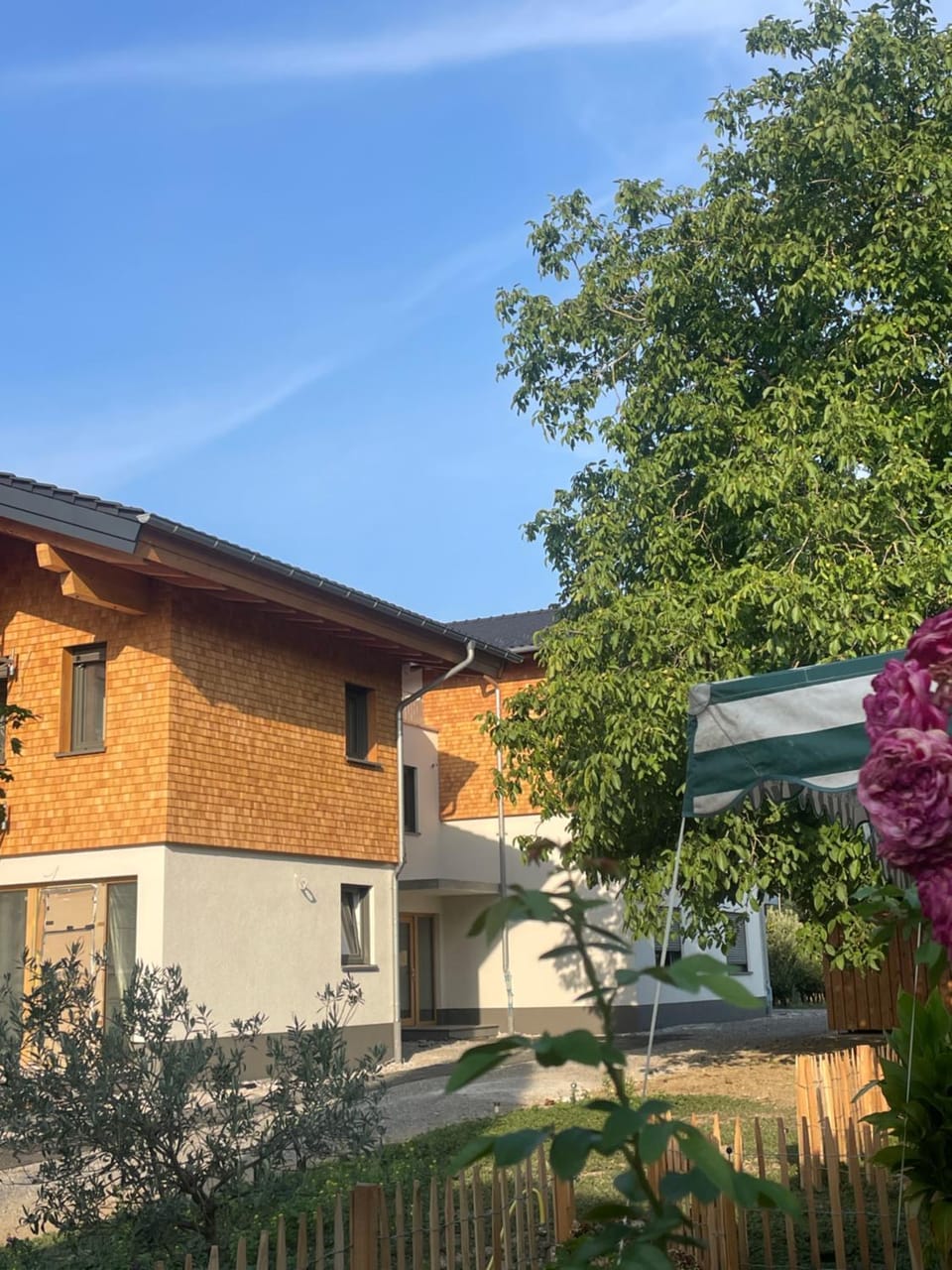 Apfelchalet Mirabell -Neubau Chalet, Natur, Alpenblick, Wallbox, Messe und See nah, Ruhe in ländlicher Umgebung Apartment in Friedrichshafen