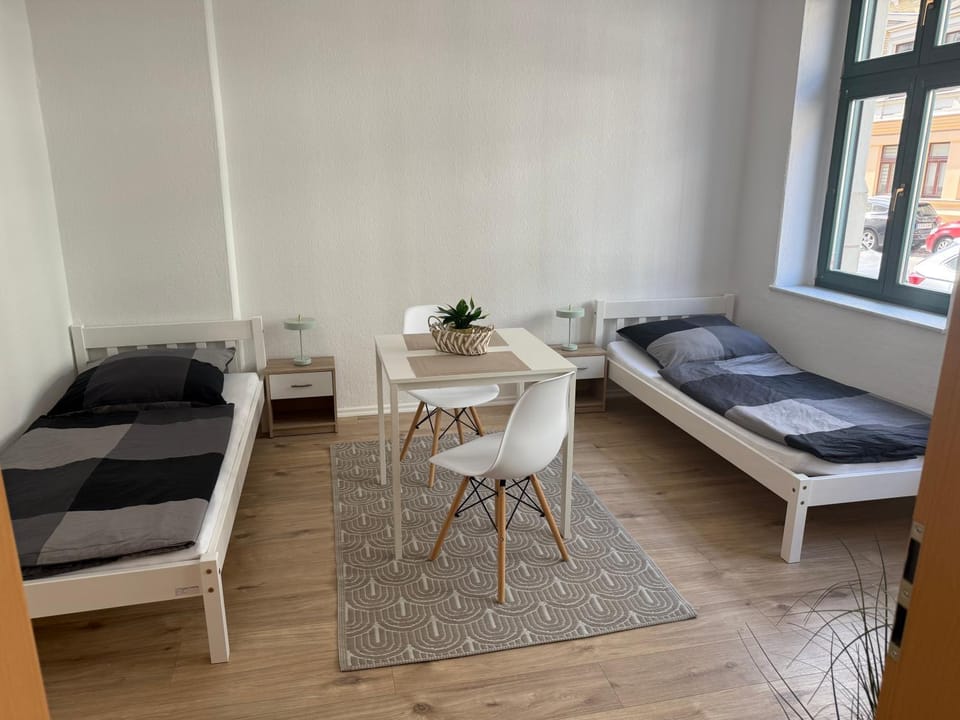 62qm Top Lage 1OG Balkon WLAN saniert Apartment in Magdeburg