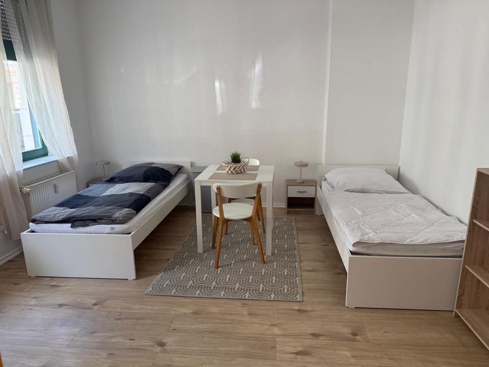 62qm Top Lage 1OG Balkon WLAN saniert Apartment in Magdeburg