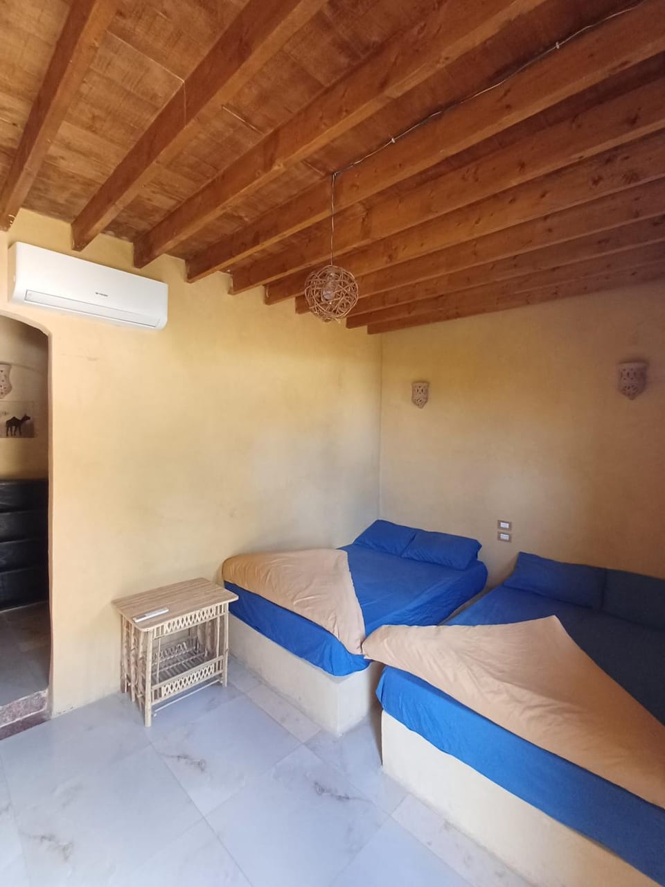Bed, Photo of the whole room, Bedroom, air conditioner