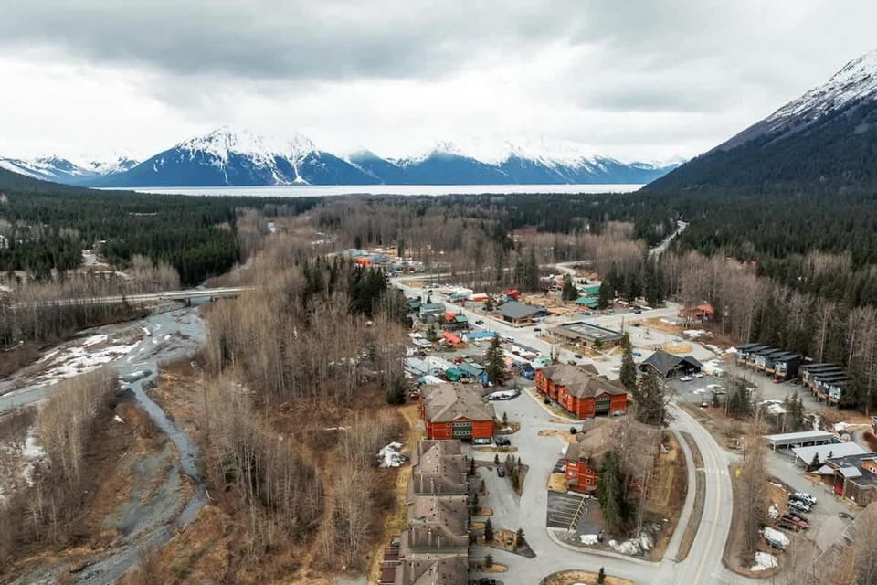 Girdwood Mountain Basecamp-Sleeps 7-Near Alyeska House in Girdwood