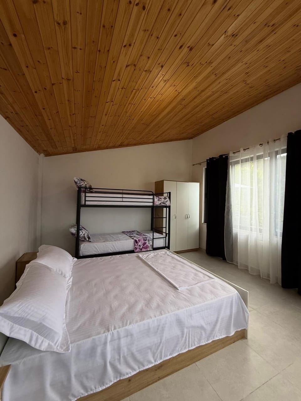 Bed, Photo of the whole room, Bedroom, wardrobe
