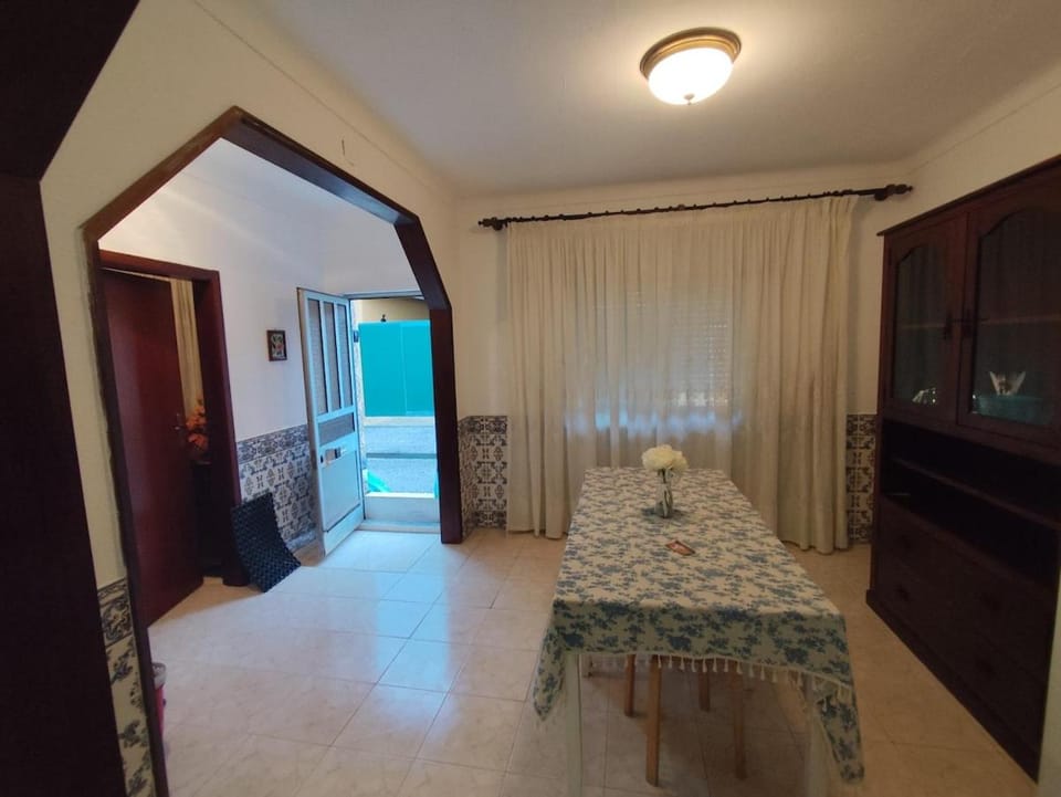 Retiro da Charneca House in Santarém District, Portugal