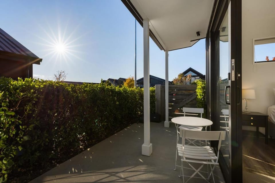Property building, Patio, Day