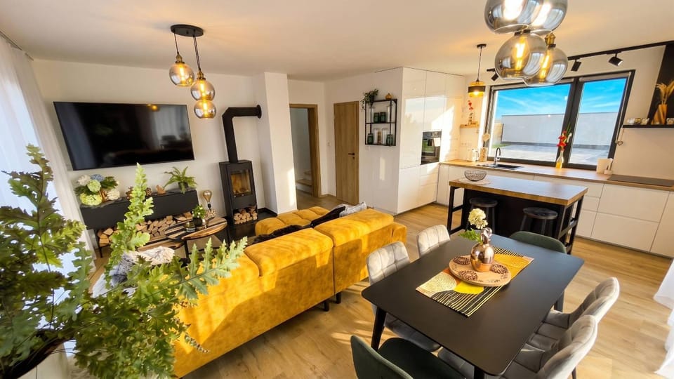 Kitchen or kitchenette, Living room, kitchen