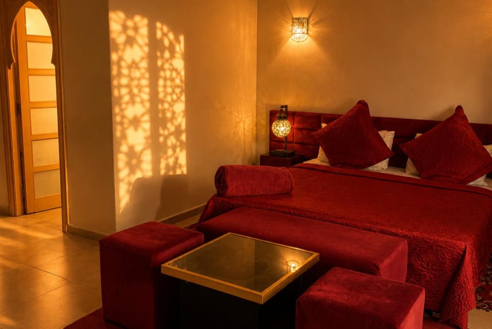 Bed, Seating area, Bedroom