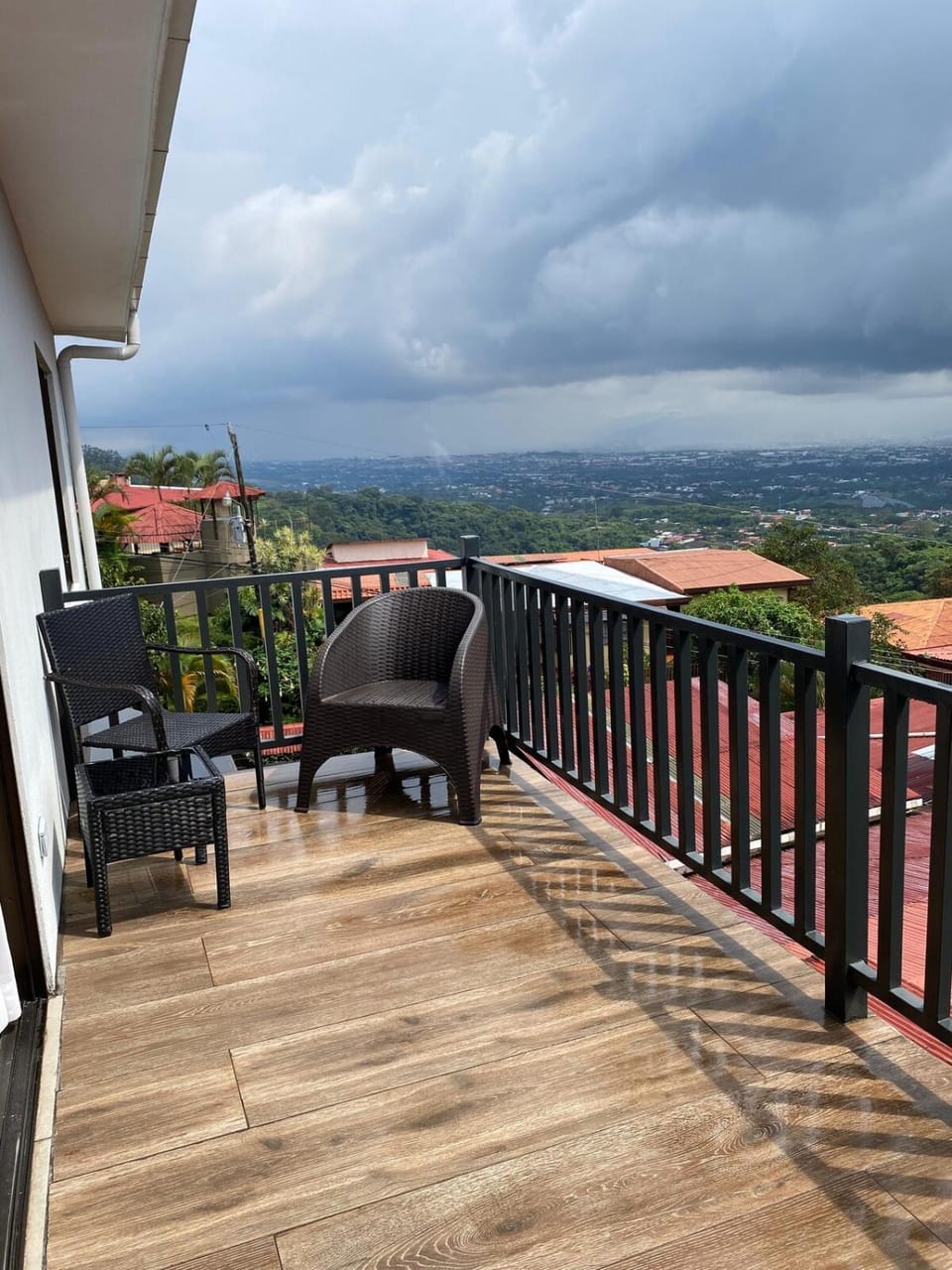 Casa Colibrí House in Alajuela
