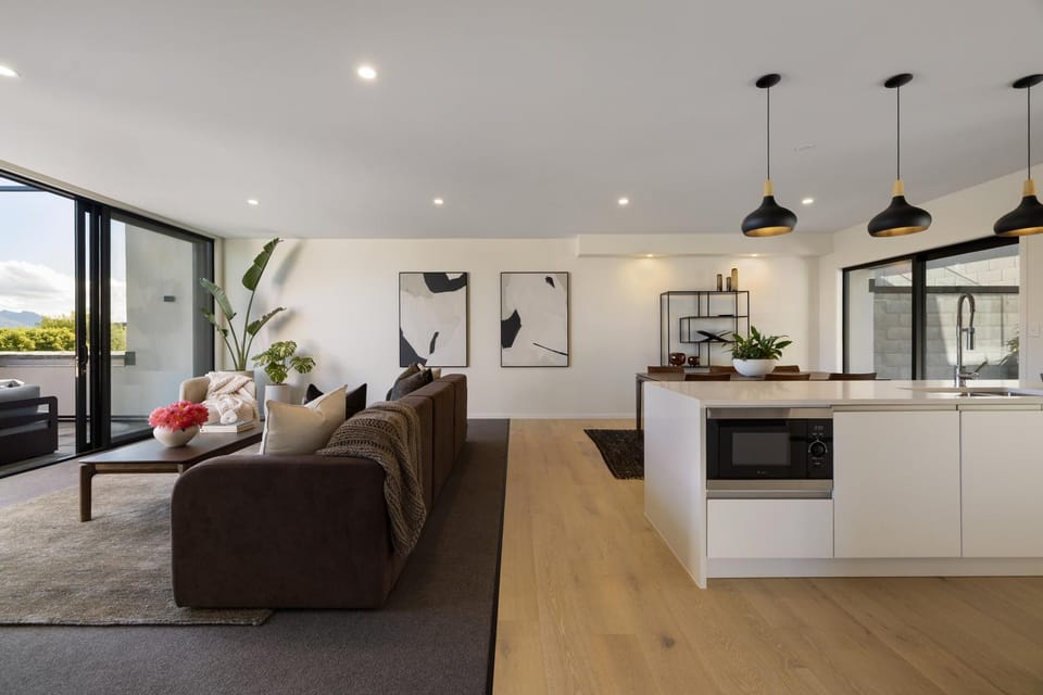 Remarkable New Home on the Hill House in Queenstown