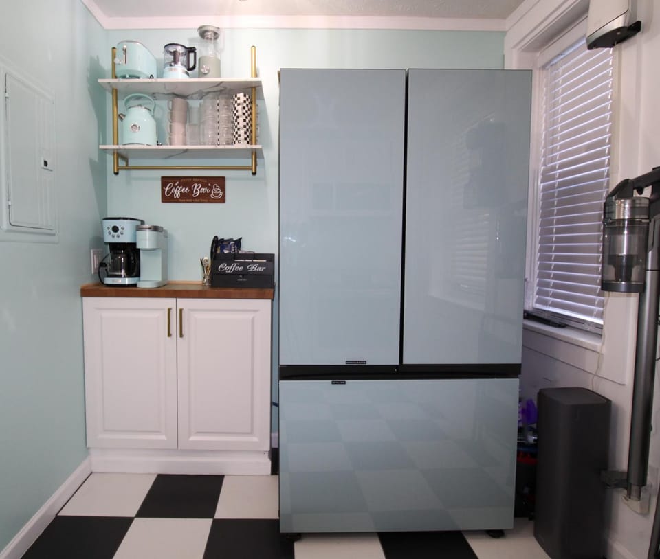 Rock N Roll | Mins to CP & SF | King/WD/Pet OK Apartment in Sandusky