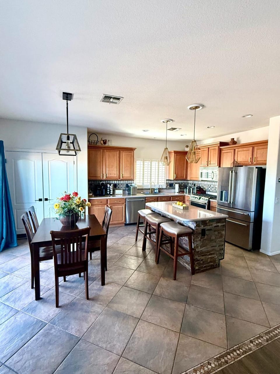 Desert Getaway 5BR Home with Pool Near Phoenix House in Maricopa