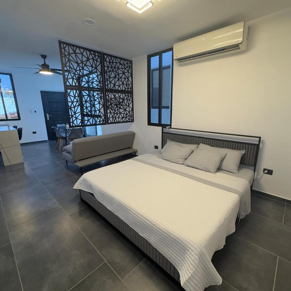 Photo of the whole room, Bedroom