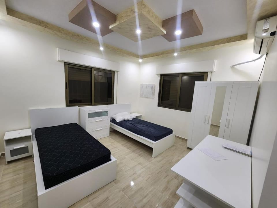 خلف مستشفى الراهبات الورديه اربد Apartment in North District