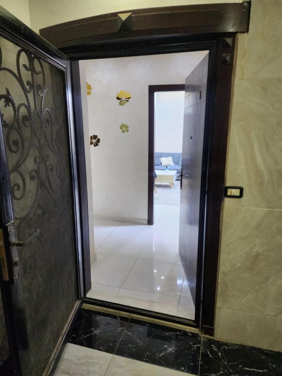 خلف مستشفى الراهبات الورديه اربد Apartment in North District