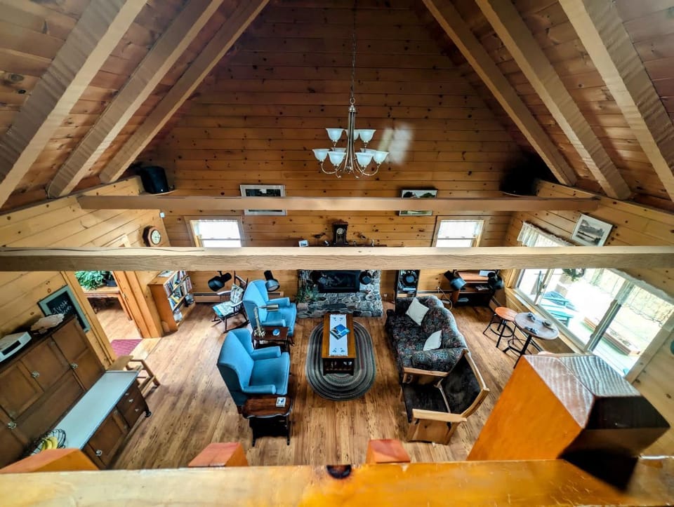 Wildlife Waterfront Log Cabin 10 steps to beach Cabin in Lamoine