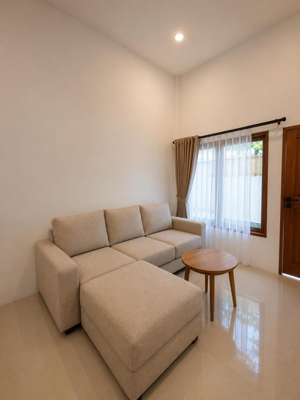 Bed, Living room, Photo of the whole room, Seating area, Bedroom