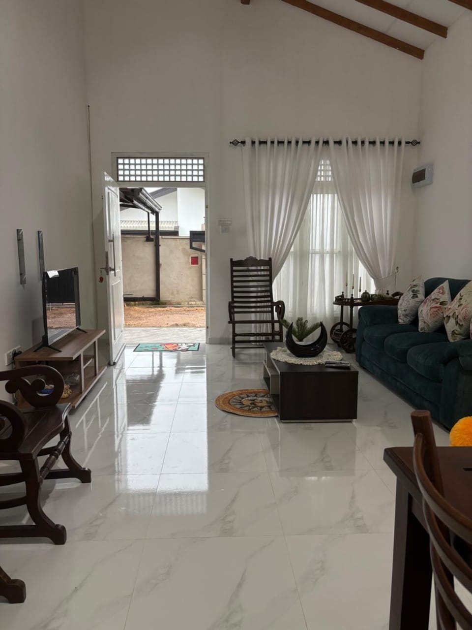 Freedom Home Apartment in Western Province