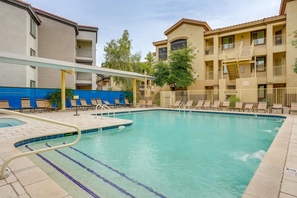 2 Resort-Style Pools! Condo Near Mesa Market Place House in Mesa