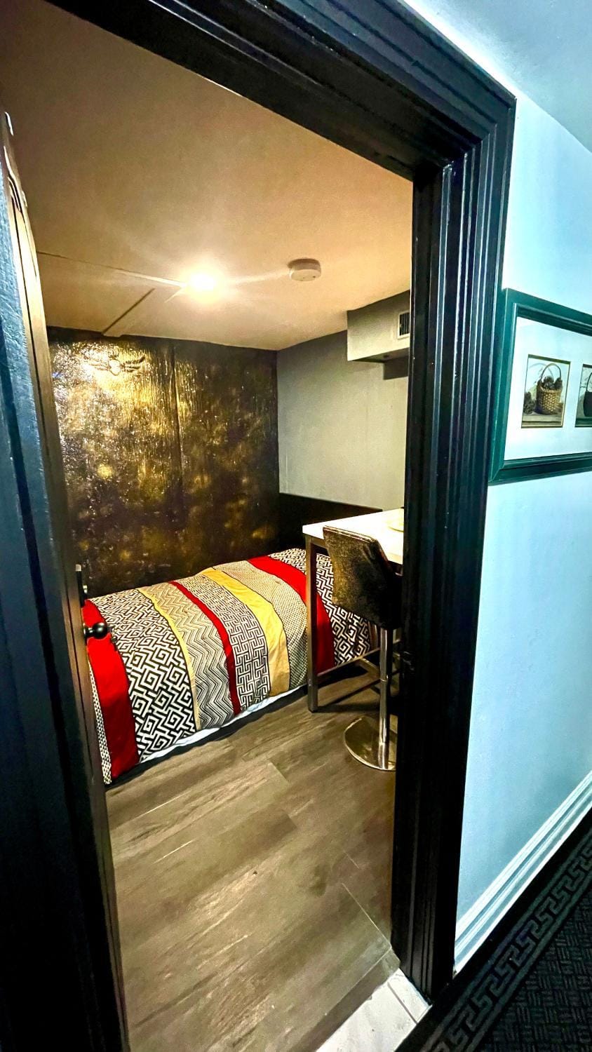 Luxury KIA Room E Vacation rental in Richmond Hill