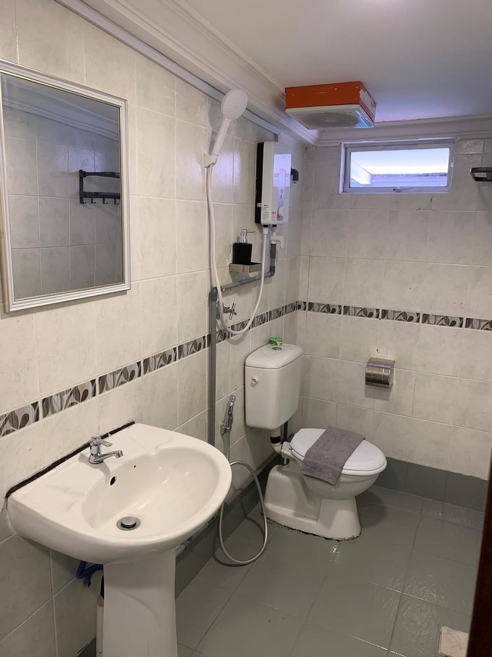 Shower, Toilet, Bathroom