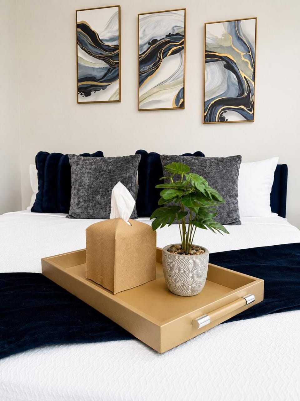 Sapphire Loft Midtown Apartment in Atlanta