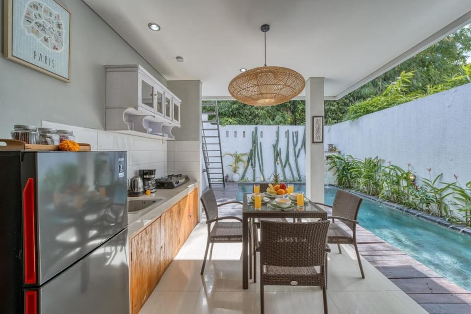 Serene 2bd Villa in Canggu Private Pool Hideaway Villa in North Kuta