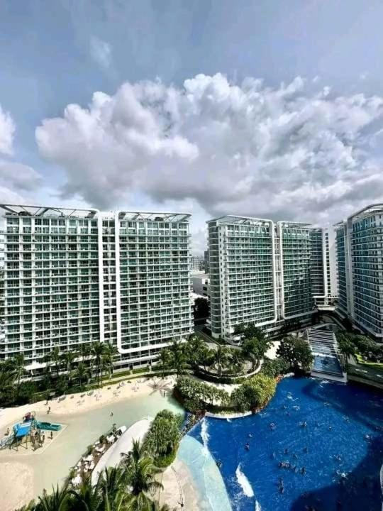 Urban Oasis at Azure Resort Condinium 20 min from airport Apartment hotel in Paranaque