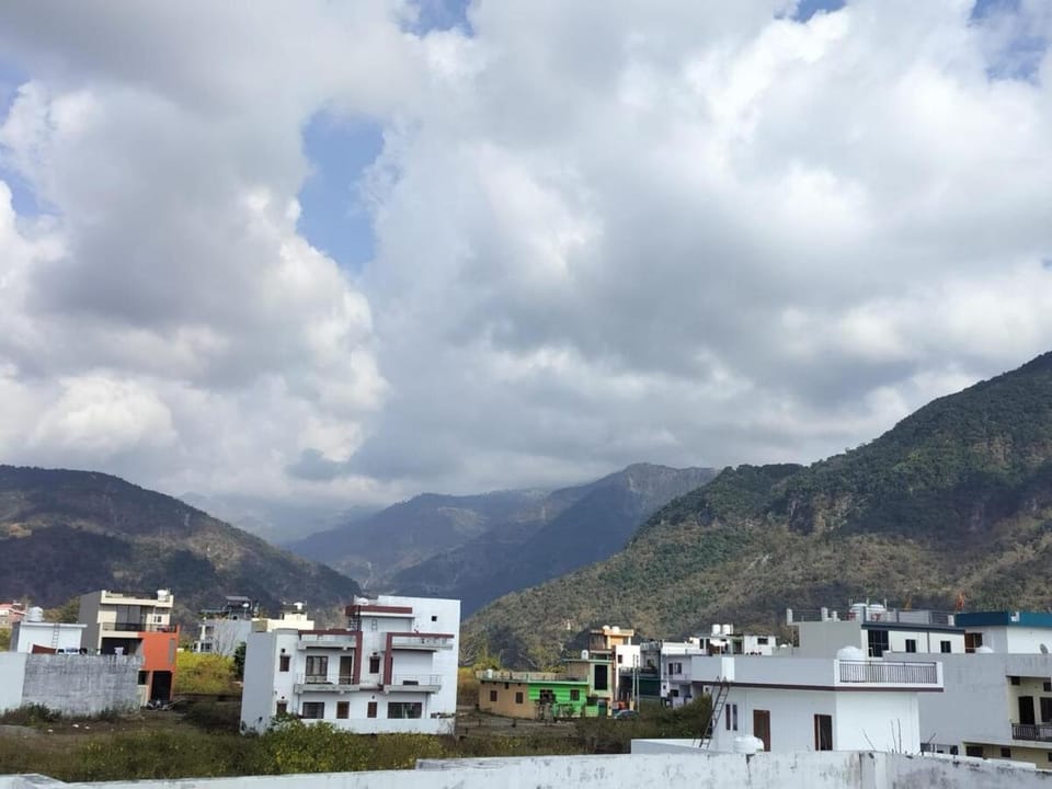 Laavanya homestay 5bhk villa Dehradun with mountain view Villa in Dehradun