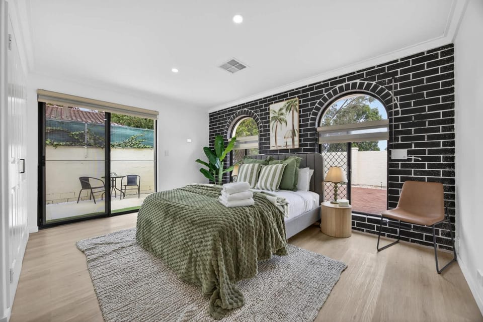 Family Friendly Retreat 4Bed Armadale Home House in Perth