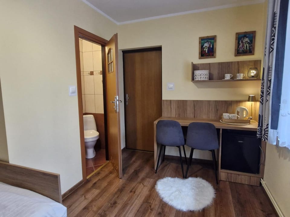 Bathroom, Seating area