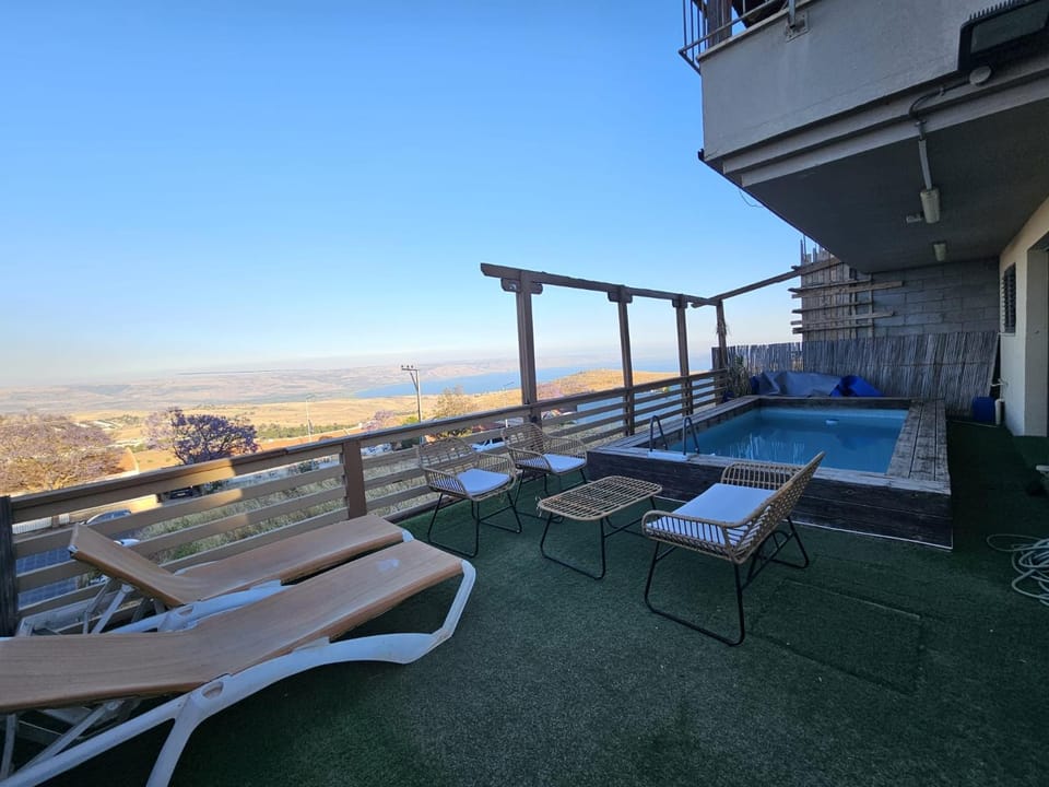Kinneret view with pool House in North District
