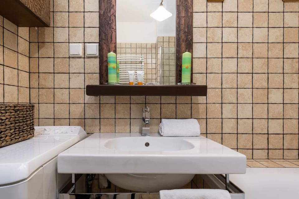 Toilet, Bathroom, Bath, towels