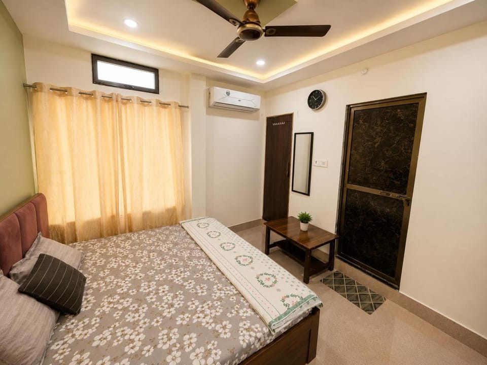 Bedroom, Bedroom