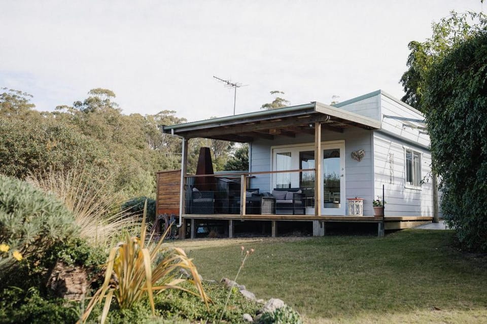 Tully Cottage - a home among the gum trees House in St Helens