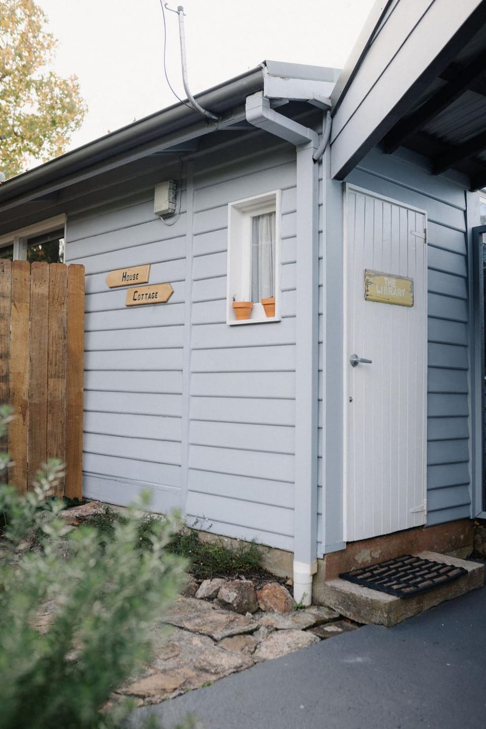 Tully Cottage - a home among the gum trees House in St Helens