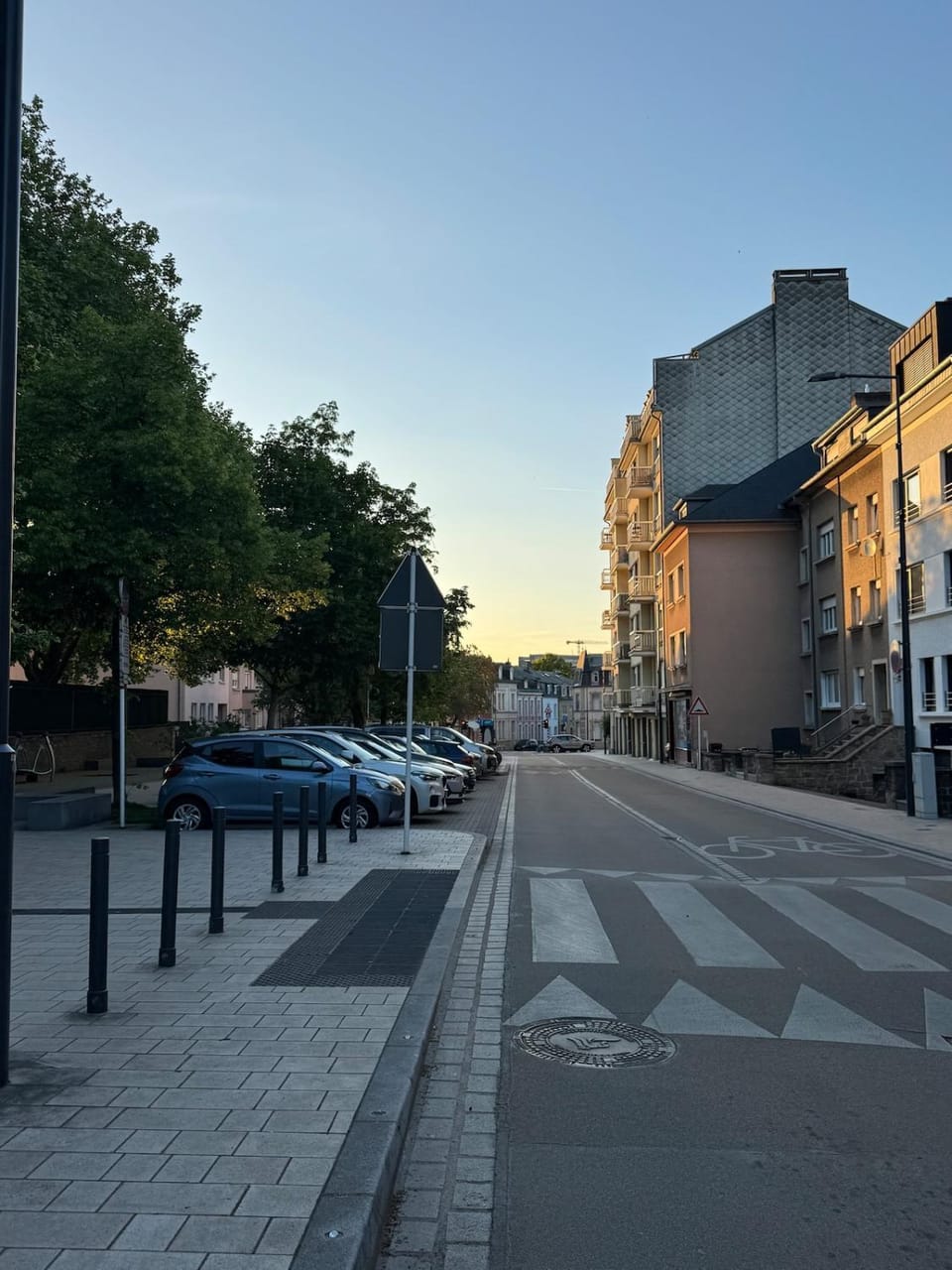 Neighbourhood, Street view