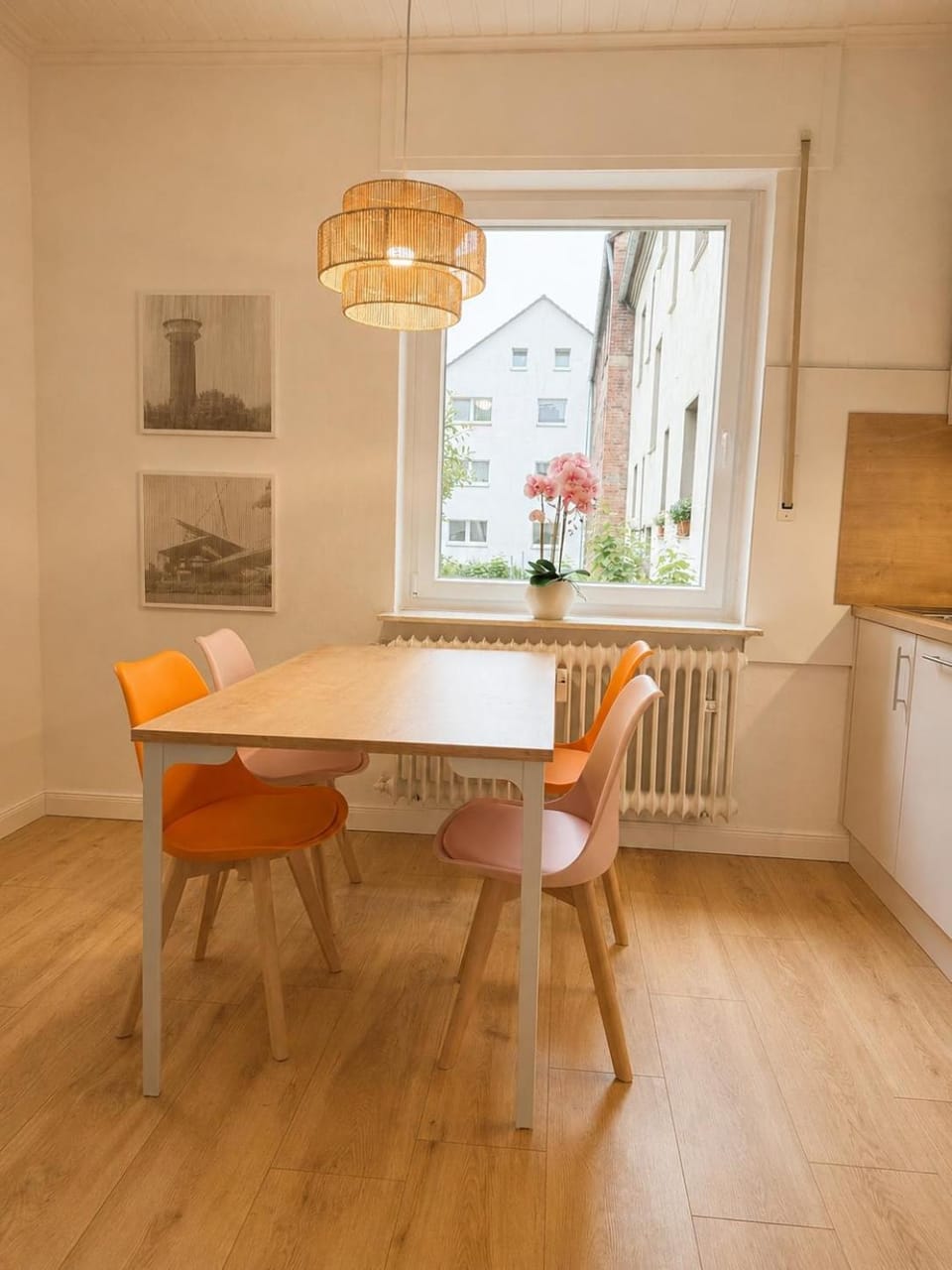 Dining area, kitchen