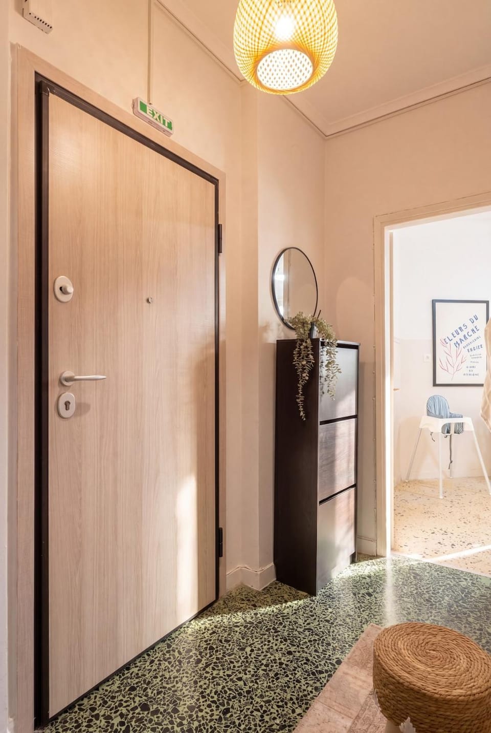 Central Harmony Elegant Urban Living Apartment in Thessaloniki