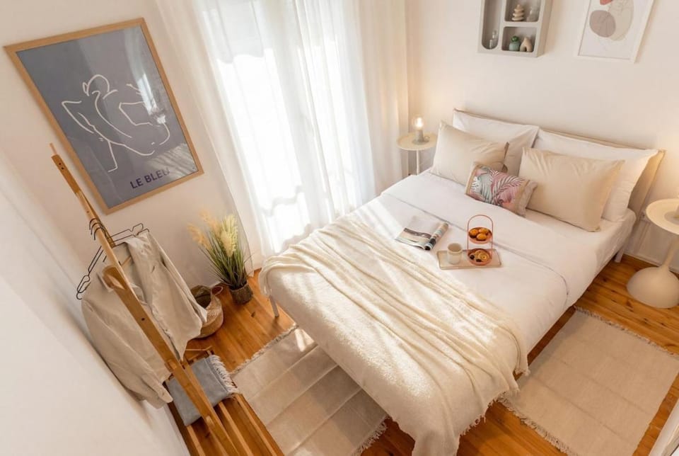 Central Harmony Elegant Urban Living Apartment in Thessaloniki